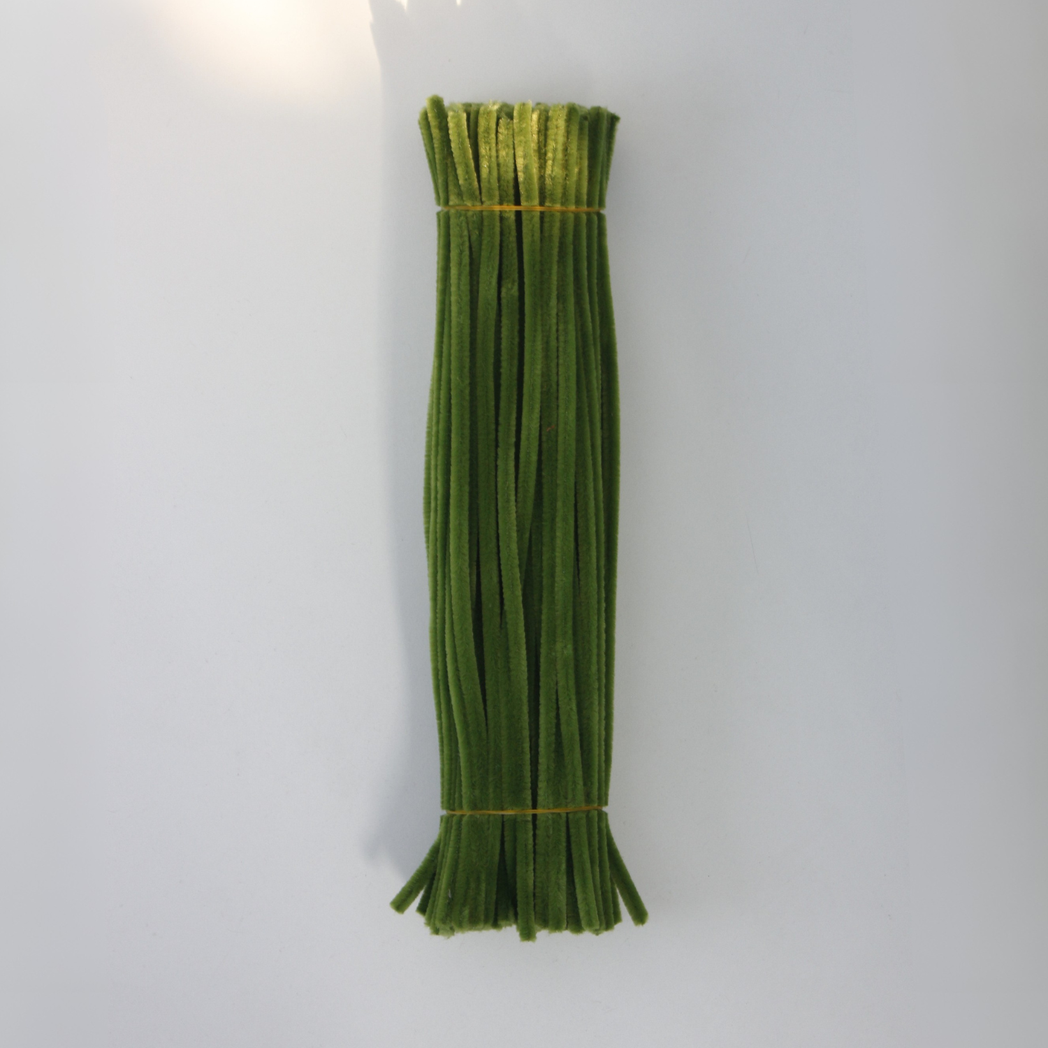 Leaf Green Pipe Cleaners pack with 100 stems.png